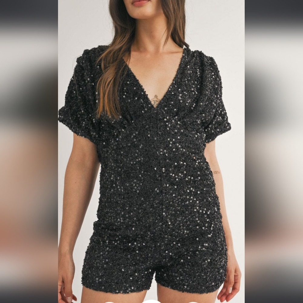 #139 klesis WOMEN'S SHORT SLEEVE V-NECK SEQUINS ROMPER